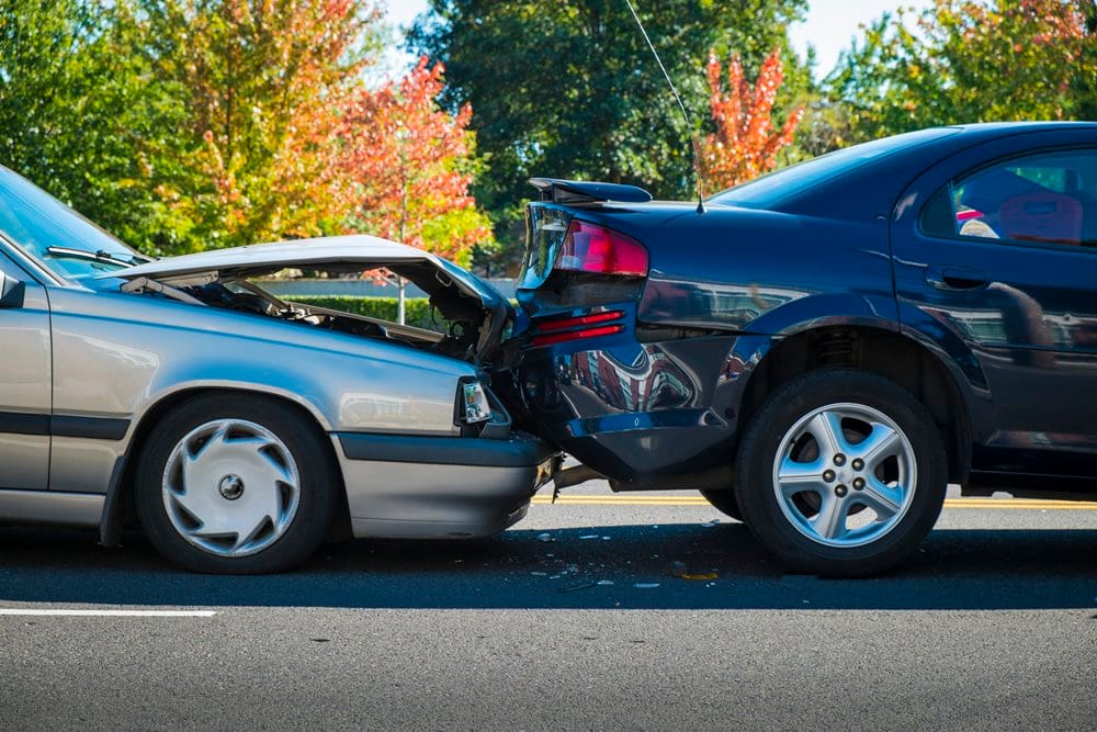 Northridge, CA - White Oak Ave Crash near Plummer St Ends in Injuries