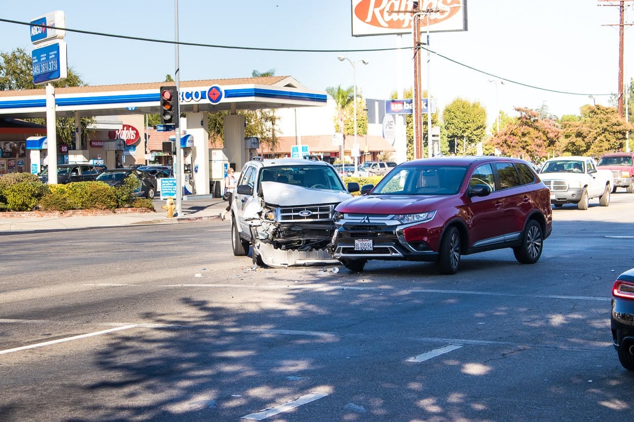 Bakersfield, CA - One Hurt in DUI Car Crash on Madison St